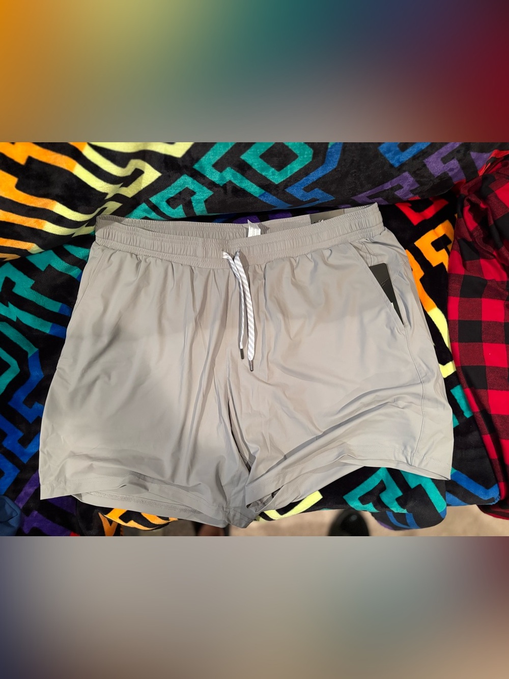 Men's Athletic Drawstring Performance Shorts in Light Gray